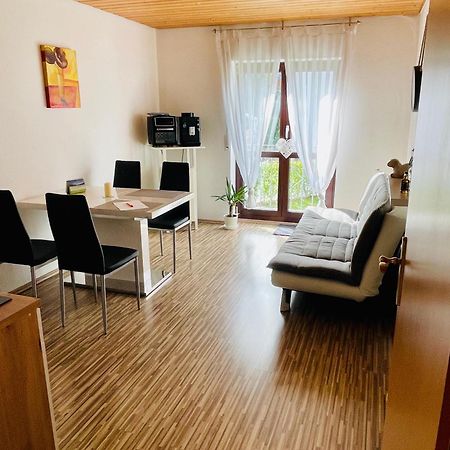 Kleine Ein Zimmer Wohnung Mit Gartenanlage 잘렘 외부 사진